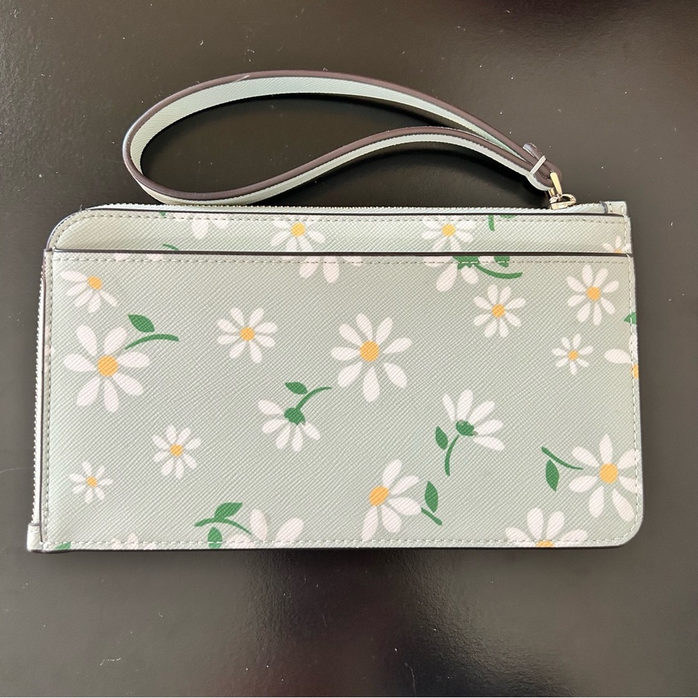 Kate Spade Lucy Day Tripper Daisy Medium L-Zip Wristlet - Picture 4 of 16